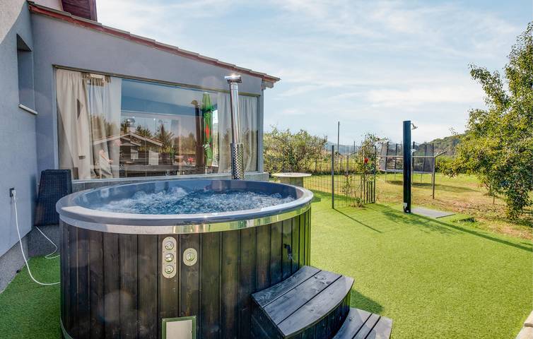Gemütliche Ferienwohnung am Fluss Korana: WLAN, Parkplatz, Terrasse und Grill in Karlovac, Karlovac und Umgebung