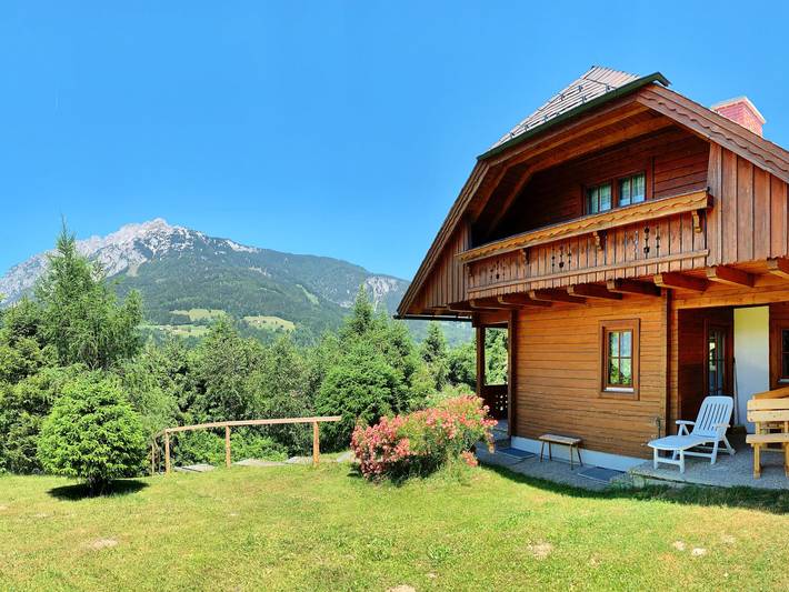 Ferienhaus für 6 Personen, mit Balkon und Terrasse sowie Garten