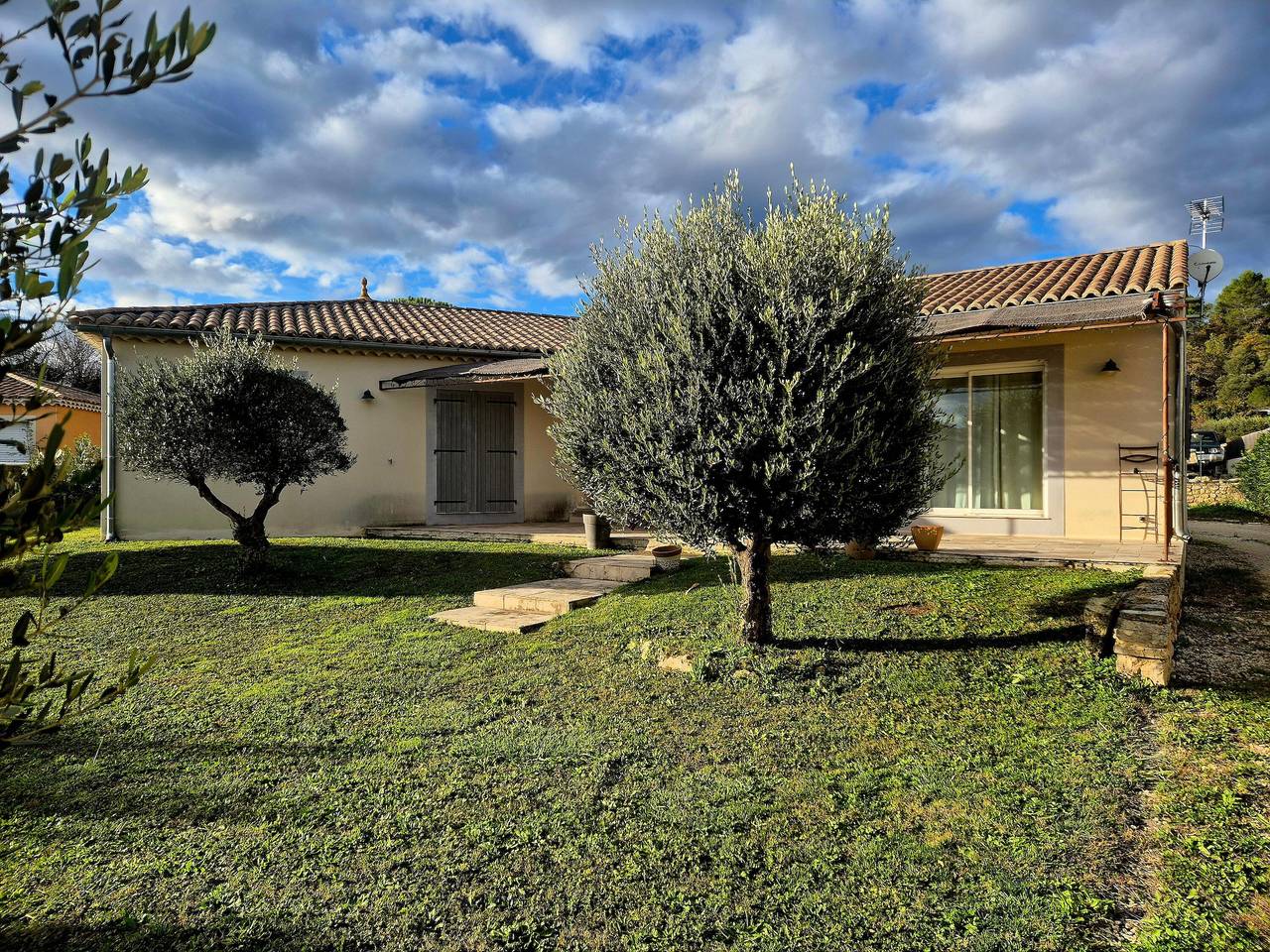 Villa „Margot“ mit privater Terrasse, Wlan und Klimaanlage in Goudargues, Nimes und Umgebung