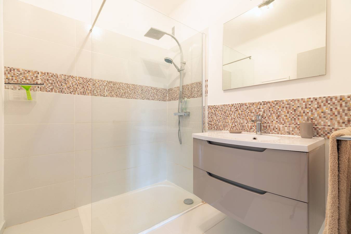 Apartamento entero, Hayda - Charmant appartement proche plage et congrès in Cannes, Region de Cannes