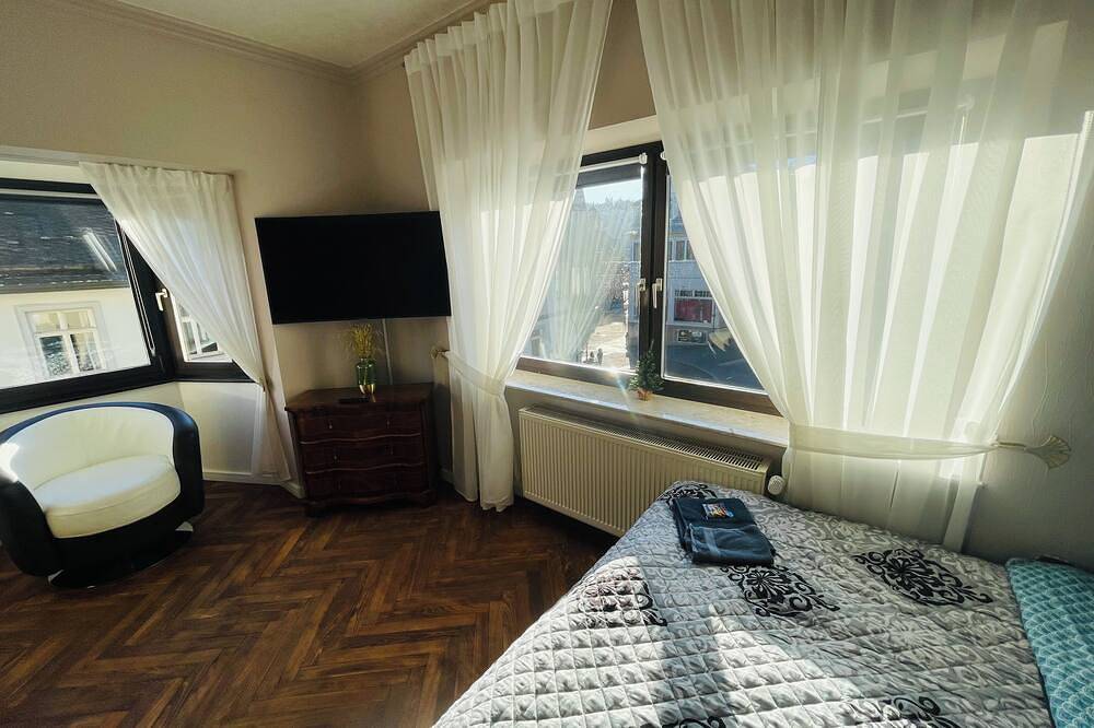Ferienhaus mit 12 Einzel Betten im Zentrum in Idar-Oberstein, Nahetal