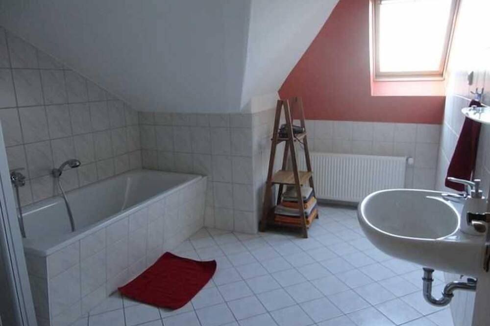 Ganze Wohnung, Ferienwohnung im Stadtpark in Tollensesee, Neubrandenburg