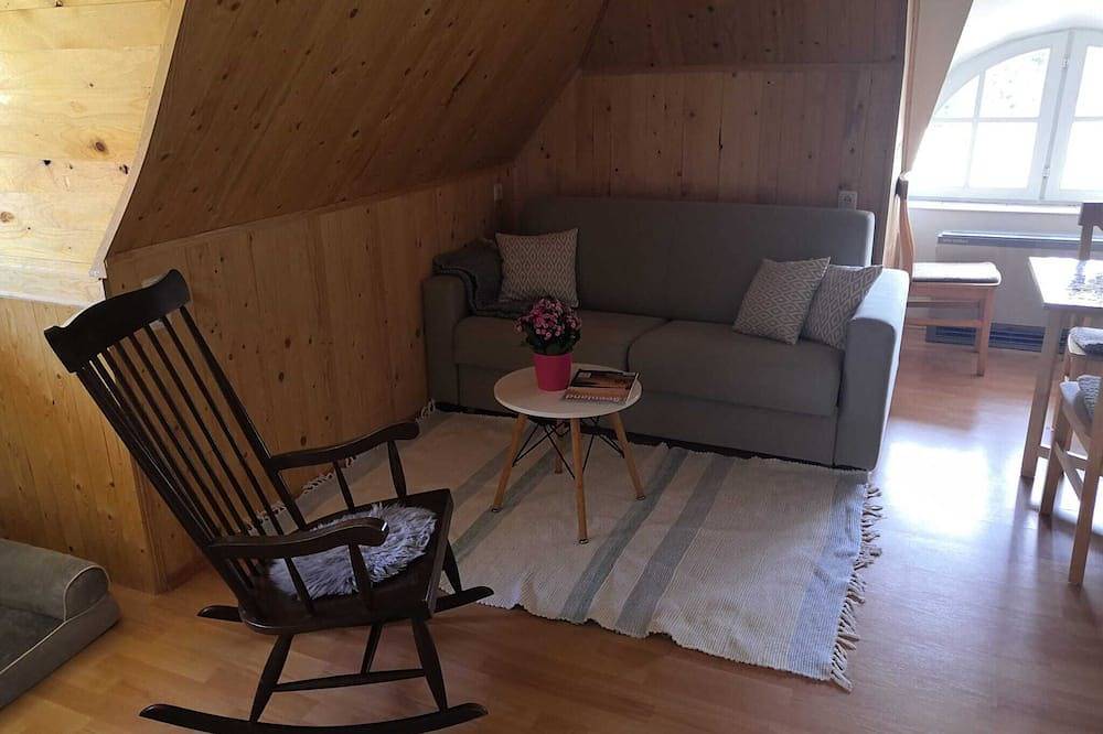Ganze Wohnung, Apartment 'Ruhe Und Natur' mit privatem Garten und Wlan in Demmin, Mecklenburgische Seenplatte