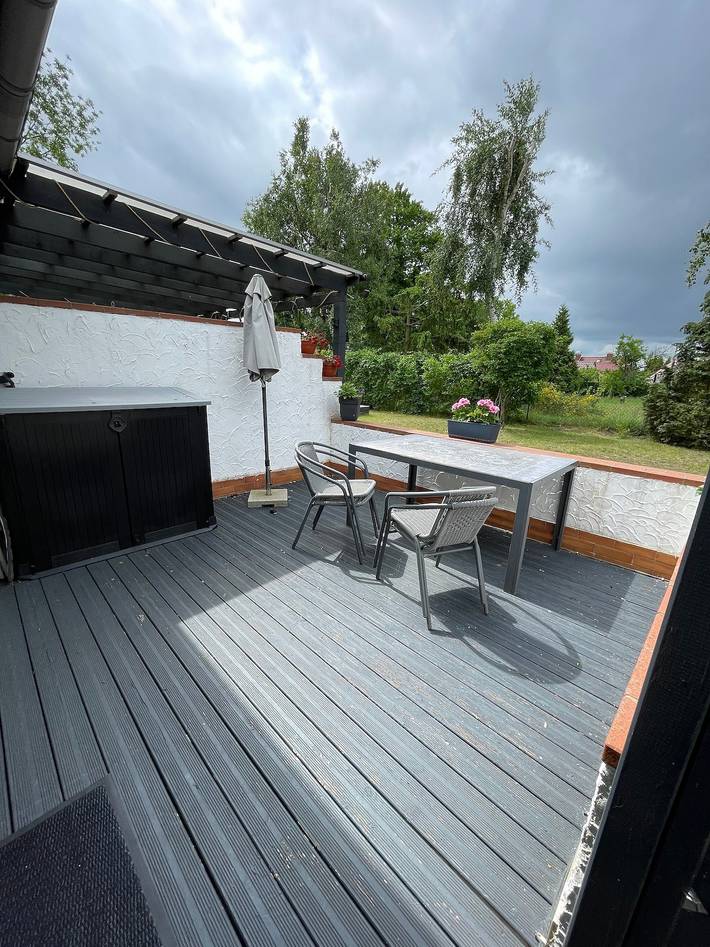 Ganze Wohnung, Apartment „Haus Sonnenschein“ mit gemeinsamer Terrasse und Wlan in Koserow, Bernsteinbäder