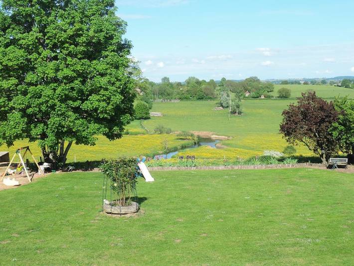 Gîte pour 14 personnes, avec jardin et piscine à Anzy-le-Duc - 2