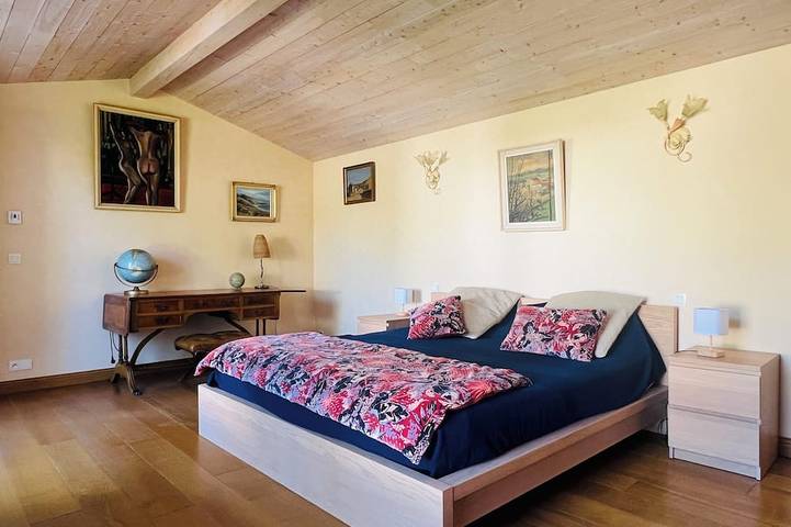 Location de vacances pour 8 personnes, avec jardin dans Plage des Gollandieres (Le Bois-Plage-en-Re) - 2