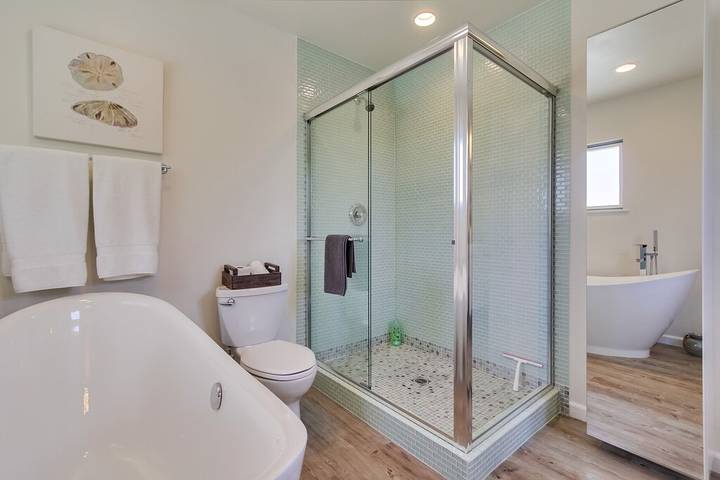 Vacation house for 18 people, with balcony in California