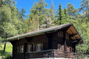 Maison de campagne pour 6 personnes, avec balcon à St. Niklaus