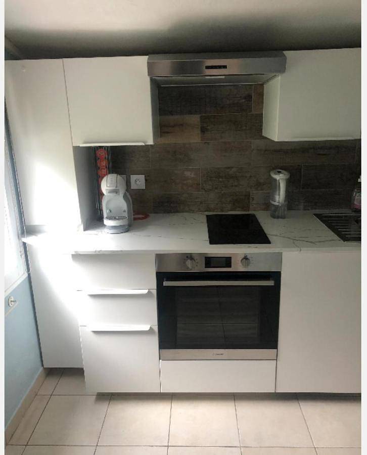 Appartement entier, Un Studio dans un endroit tranquille in Roquefort-les-Pins, Côte méditerranéenne (France)