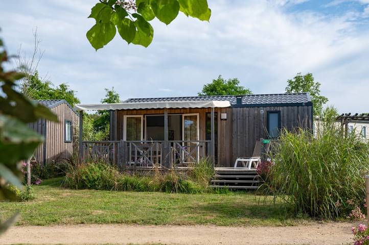 Caravane pour 4 personnes à Coëx
