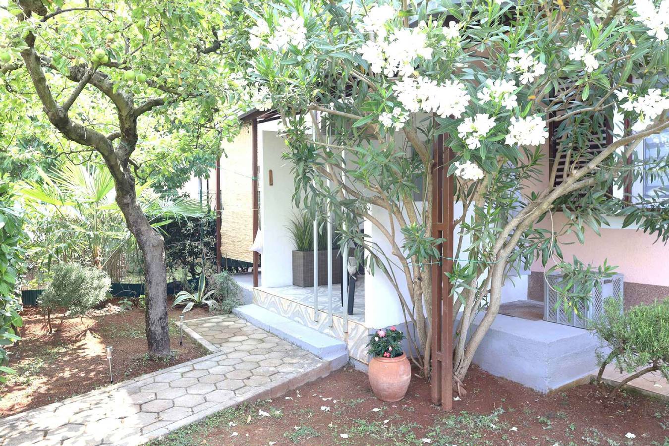 Ganze Ferienwohnung, Ferienwohnung mit Klimaanlage und Terrasse in Umag, Umag und Umgebung