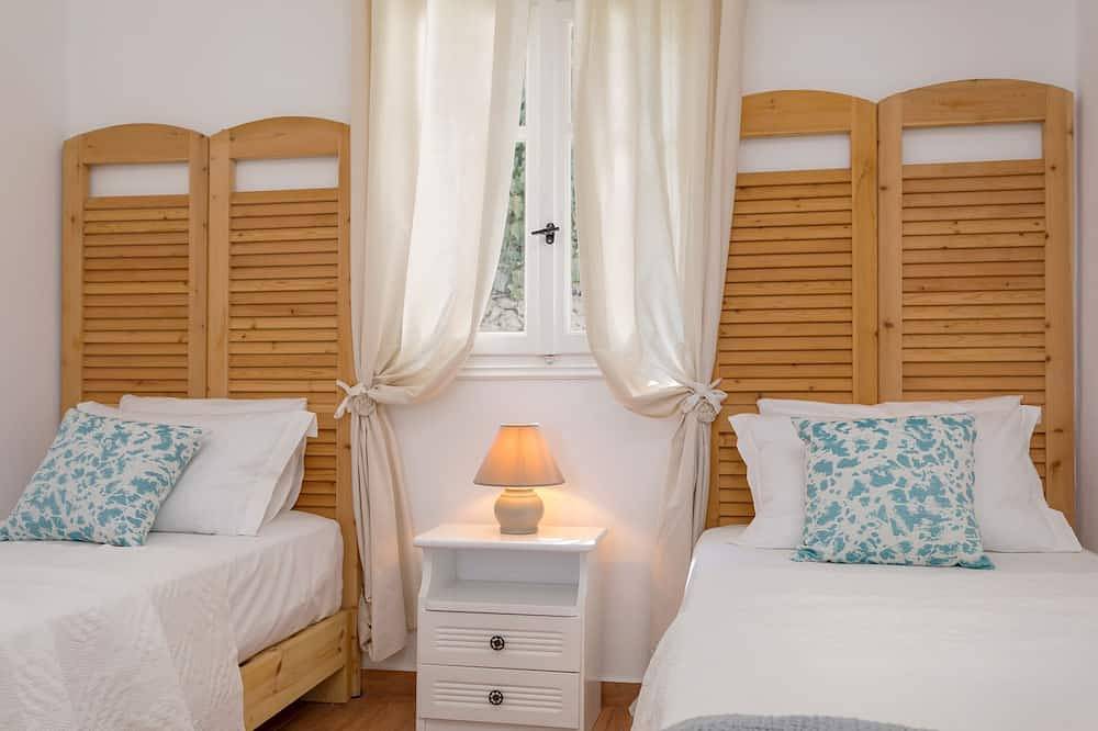 Cottage de Charme avec piscine privée et vue magnifique sur la mer! in Zante
