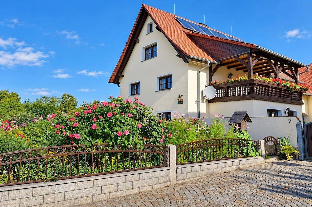 Ganze Wohnung, Grand appartement au cœur de la Saxe in Nebelschütz, Oberlausitz-Niederschlesien