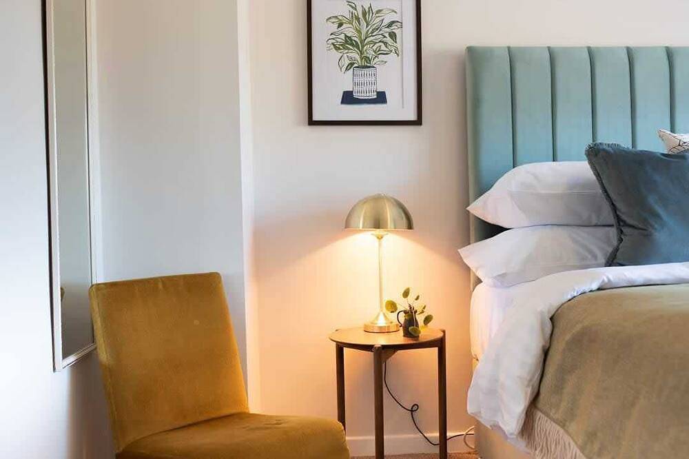 3Bed House w/ Charming Courtyard Garden & Parking in Cambridge, Cambridgeshire