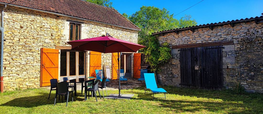 Gîte pour 6 personnes, avec jardin et terrasse, animaux acceptés