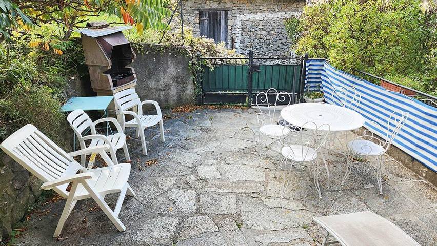 Gîte for 6 people, with garden in Provence