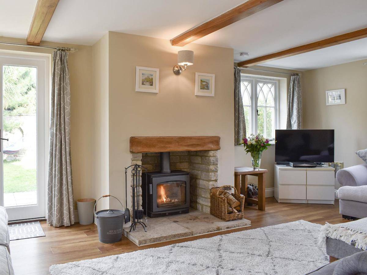 Four-Bedroom Holiday Home in Lulworth Cove, Dorset