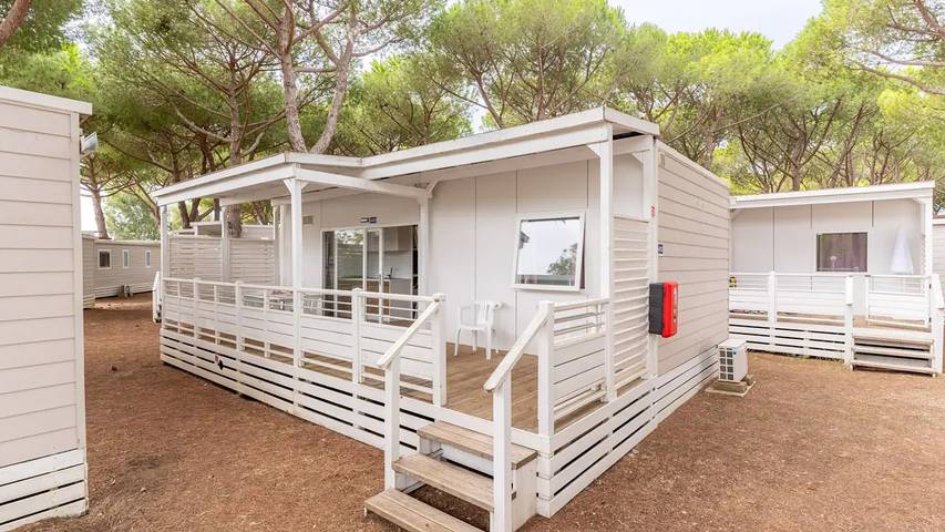 Camping für 6 Personen, mit Terrasse und Pool in der Maremma