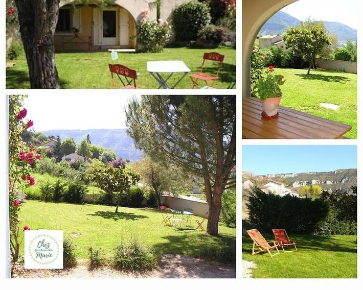 Gîte pour 3 personnes, avec jardin et vue, animaux acceptés à Compeyre