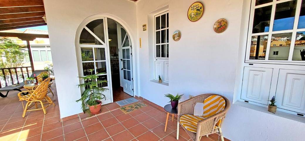 Location de vacances pour 6 personnes, avec terrasse et jardin à Tarajalejo - 2