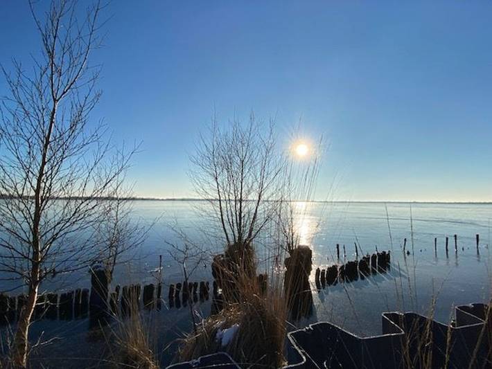 Ferienhaus für 5 Personen, mit Seeblick und Terrasse sowie Garten, kinderfreundlich in Südbrookmerland - 4