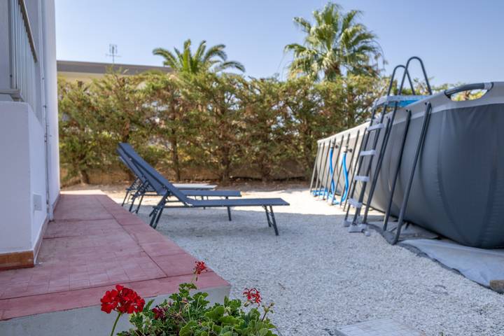 Appartamento intero, Appartamento 'Monolocale In Villa Con Piscina' con vista sulle montagne, piscina condivisa e Wi-Fi in Comiso, Provincia di Ragusa