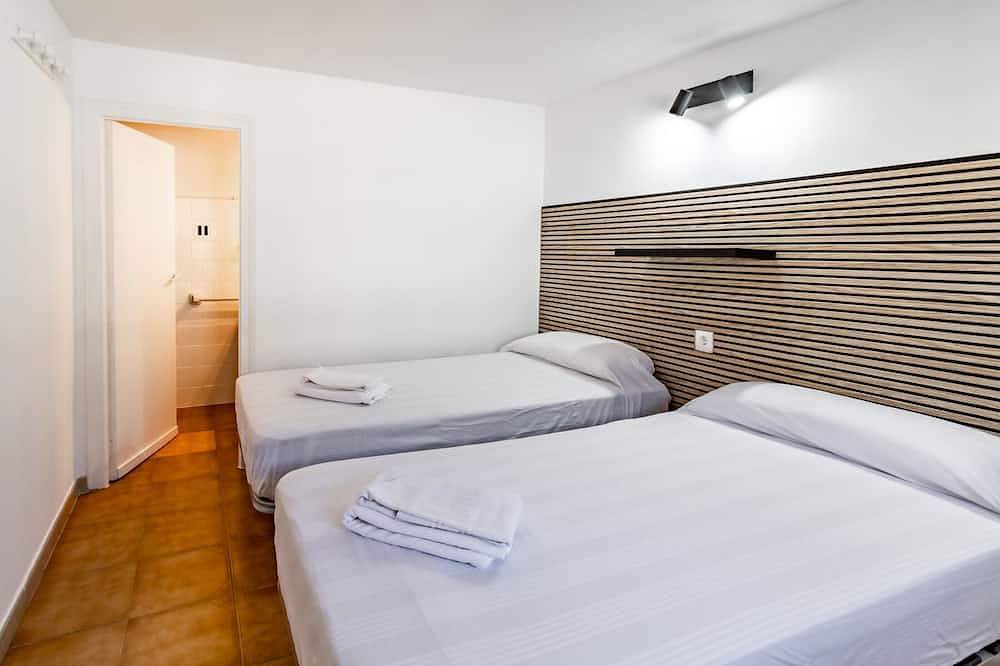 Apartamento entero, Grifeu 15 - Apartamento pequeño con patio in Platja Grifeu, Alt Empordà