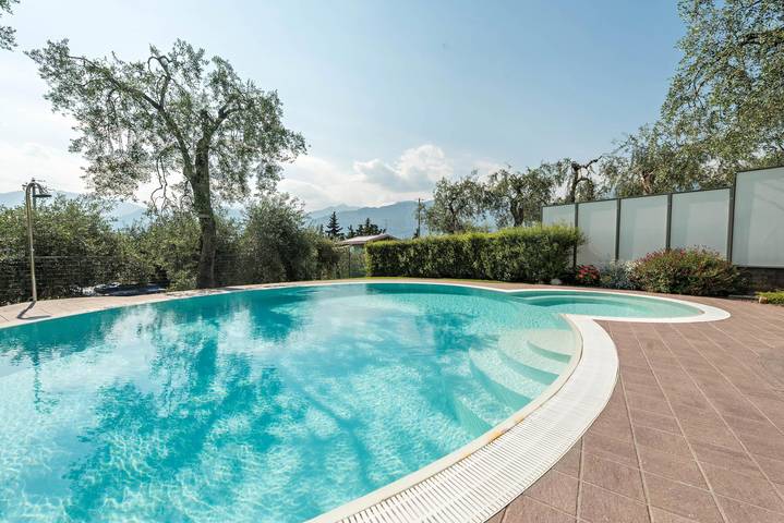 Appartamento intero, Appartamento vacanze per 5 persone con balcone in Malcesine, Prealpi Gardesane