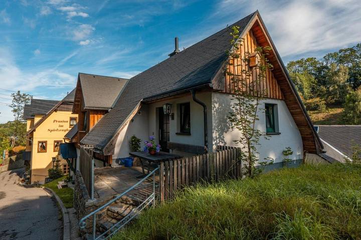 Ferienwohnung für 2 Personen, mit Garten und Terrasse in Seiffen
