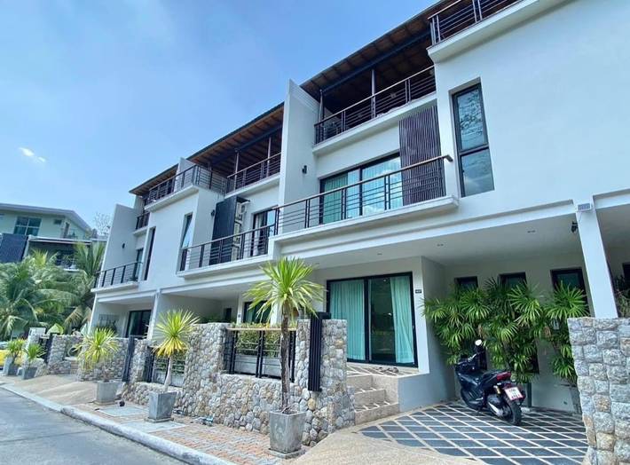 Villa pour 4 personnes, avec piscine ainsi que vue et jardin