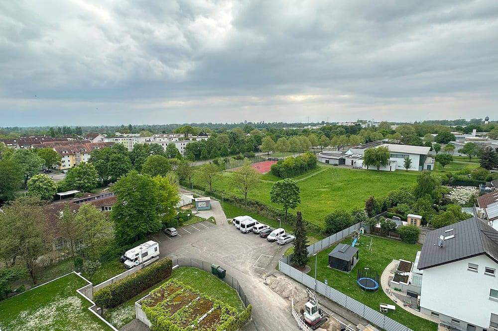 Ganze Wohnung, Familienapartment über den Dächern-mit Panoramablick bis zum Straßburger Münster in Kehl, Mittlerer Schwarzwald