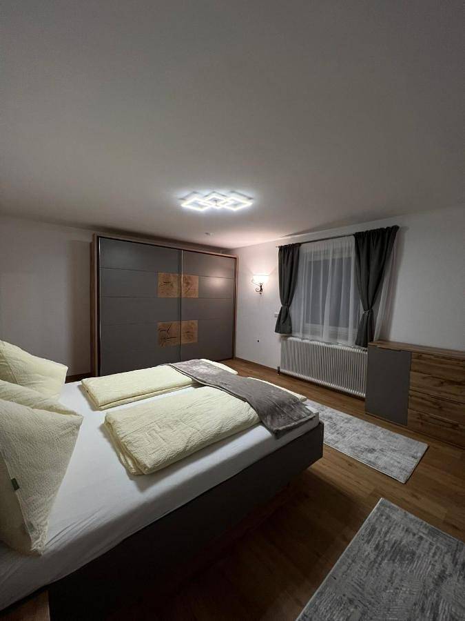 Ferienwohnung für 4 Personen, mit Balkon und Terrasse in Bischofshofen - 2