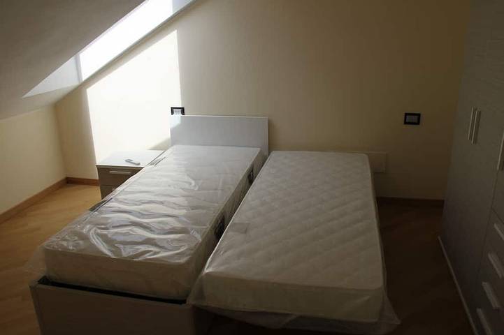 Appartement entier, Penthouse sur deux niveaux à 20 mètres de la mer dans le centre de Loano in Loano, Riviera di Ponente