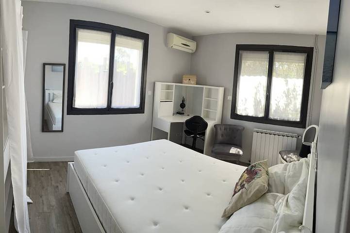 Location de vacances pour 8 personnes, avec jardin et terrasse, animaux acceptés à La Garde - 2