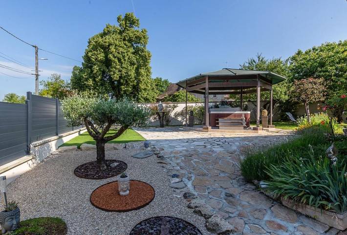 Maison de vacances pour 4 personnes, avec Jacuzzi ainsi que Terrasse et Jardin