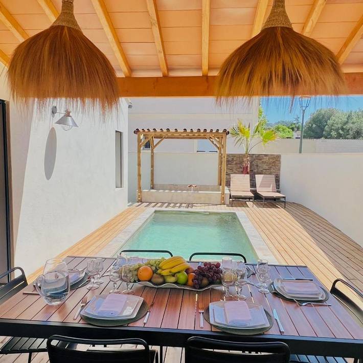 Location de vacances pour 10 personnes, avec jardin et piscine à Charleval - 2