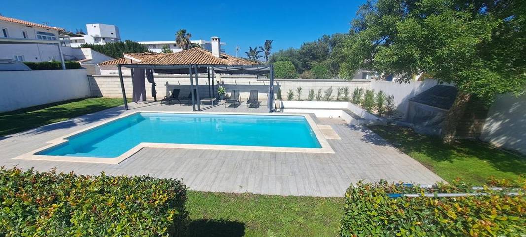 Casa rural para 8 personas, con Balcón y Terraza además de Jardín y Piscina en San Roque - 4