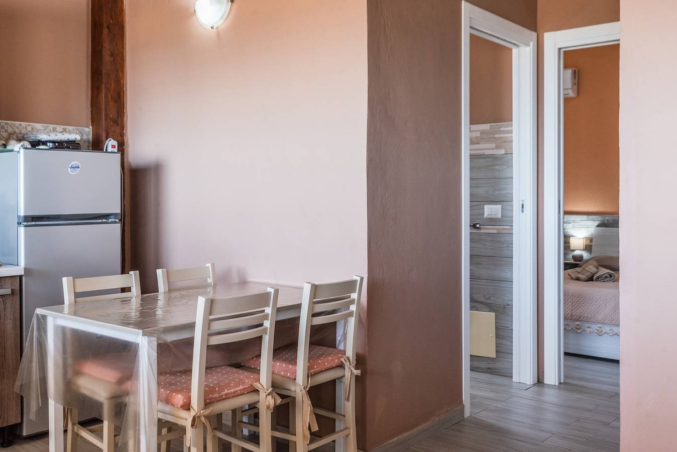 Appartamento intero, Casa Vacanze 'Abbacari 2' con Vista Mare, Wi-Fi e Aria Condizionata in Realmonte, Provincia di Agrigento
