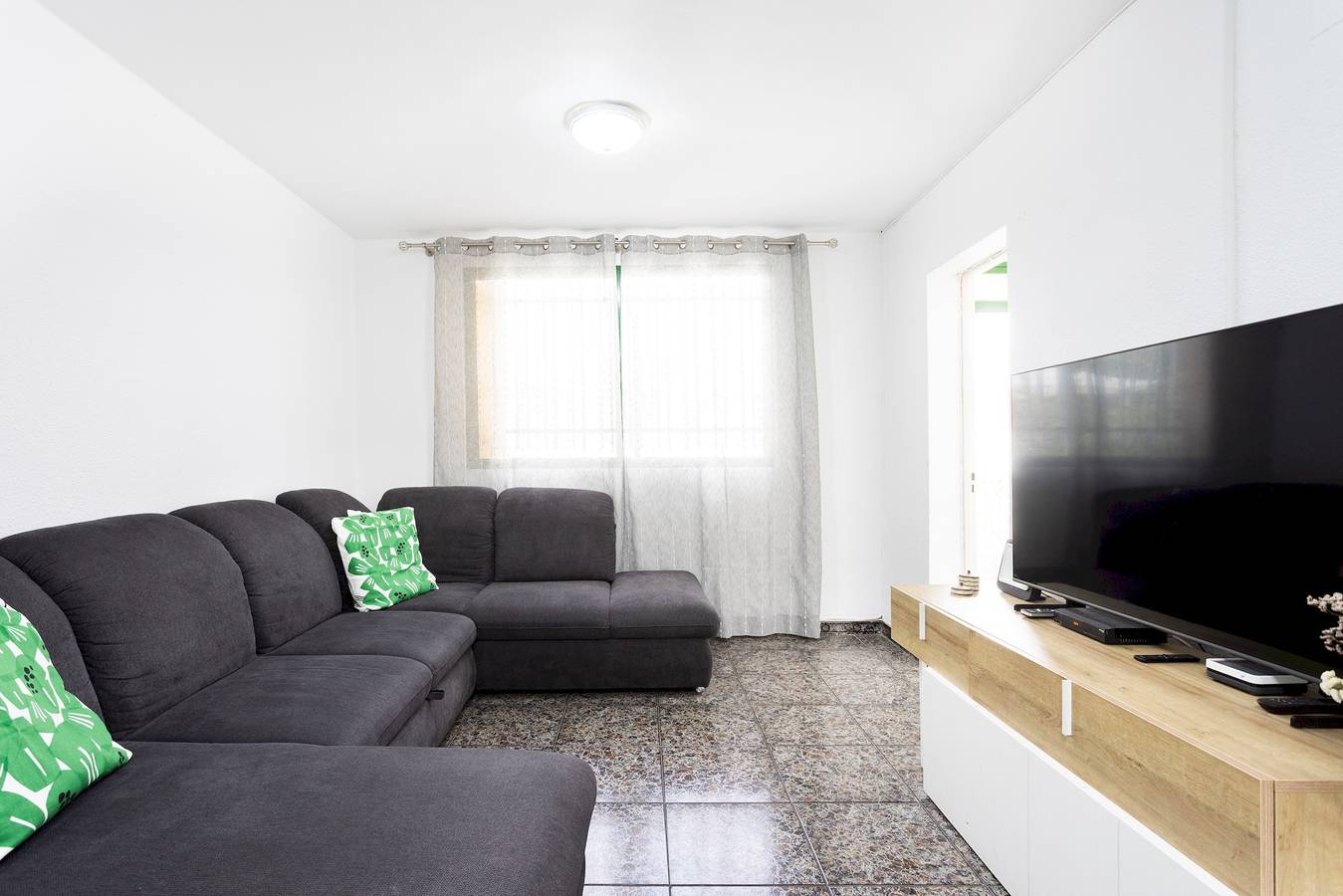 Tenohomes Cozy Family Home with Solarium & Terrace in Buenavista del Norte, North Tenerife