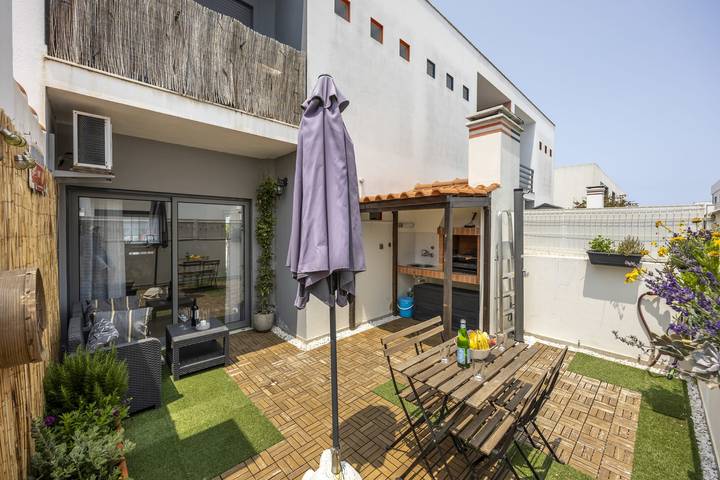 Gîte pour 4 personnes, avec balcon, adapté aux familles dans Rogil - 2