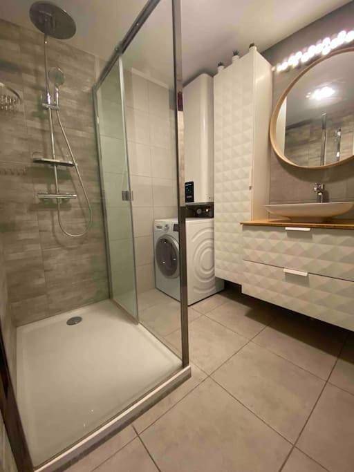 Gîte pour 6 personnes, avec balcon à La Mulatière - 4