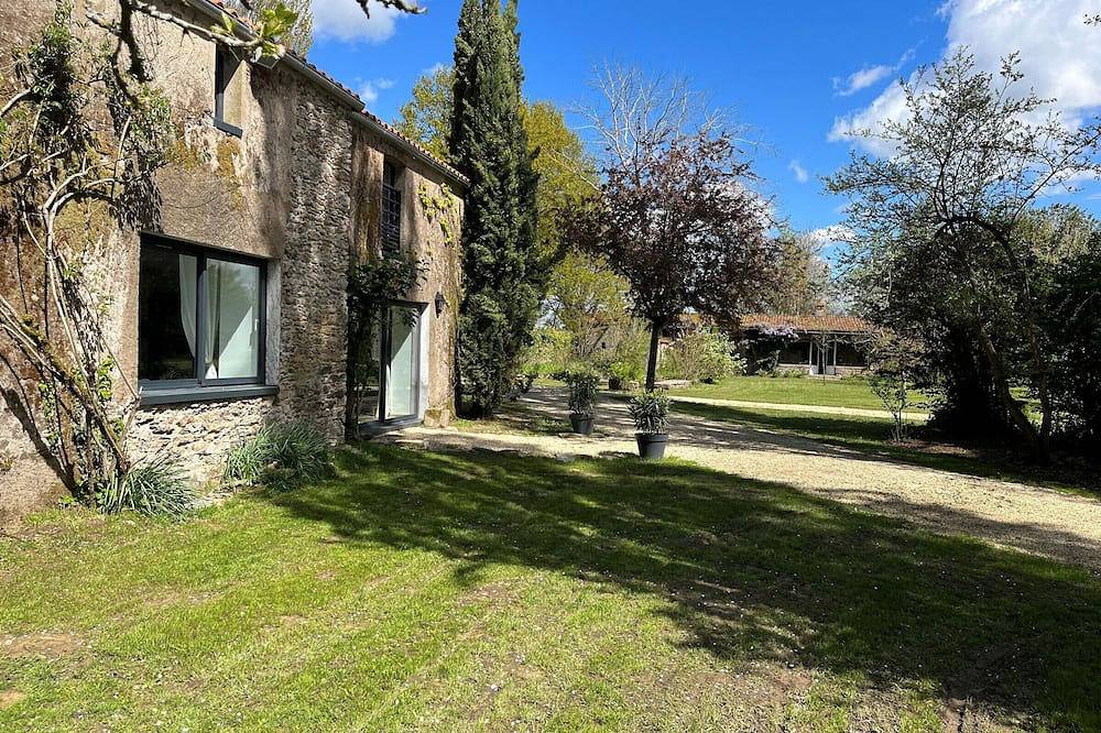 Encantador Gîte con Terraza y Wifi cerca de Nantes y el Río Loira in Mauves-sur-Loire, Nantes region