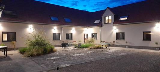Hôtel pour 3 personnes, avec jacuzzi à Tournai