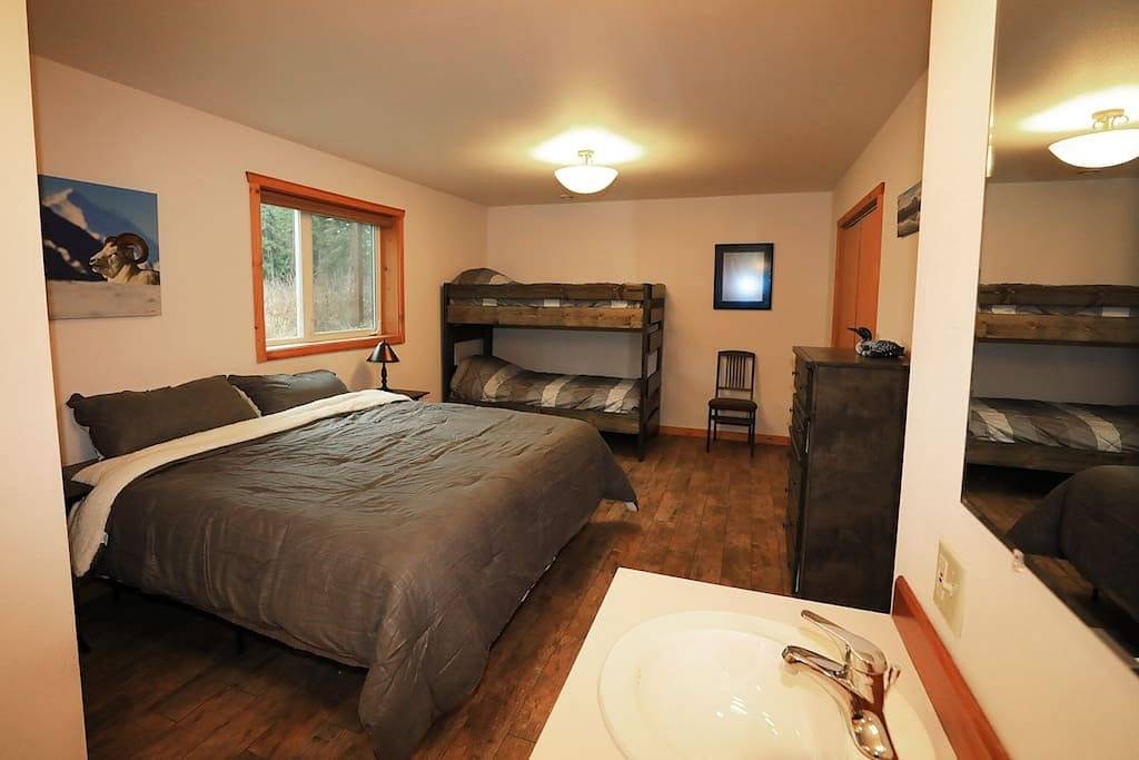 Vacation House for 8 Guests in Healy, Denali