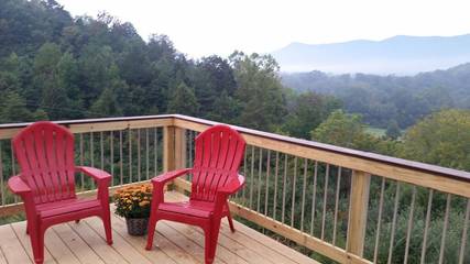 Log Cabin for 4 Guests in Page County, Picture 2