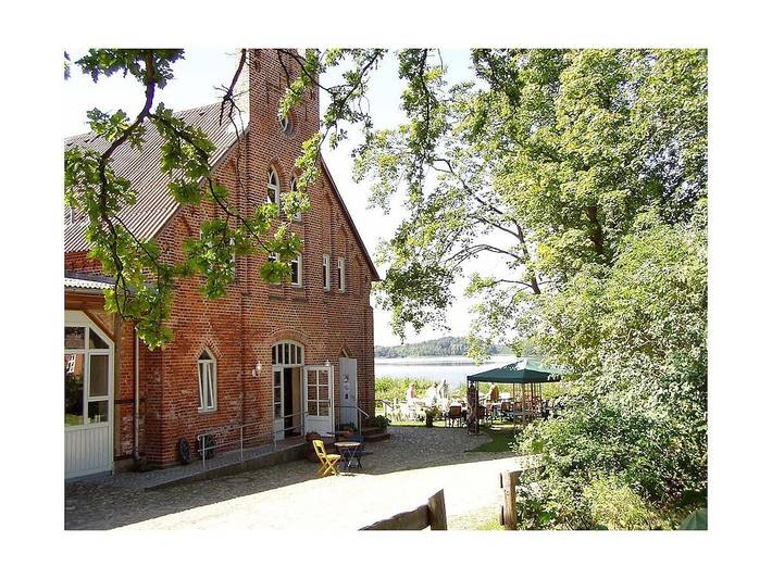 Urlaubzimmer mit 1 Schlafzimmer in Groß Zecher, Seedorf (Schaalsee)