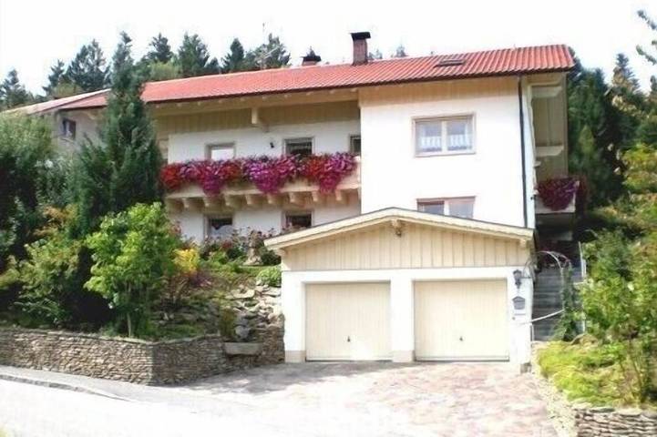 Ferienwohnung für 7 Personen, mit Garten und Terrasse sowie Whirlpool, mit Haustier