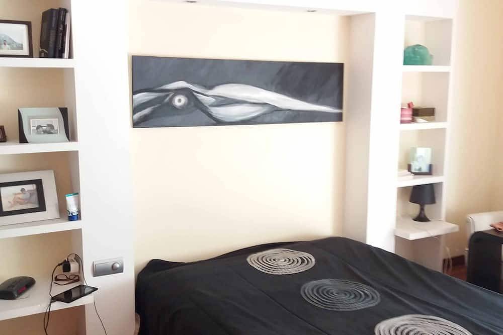Villa moderna, situada en un paraje verde, ideal para familias o grupos. in Vilar de Ferreiros, Distrito de Vila Real