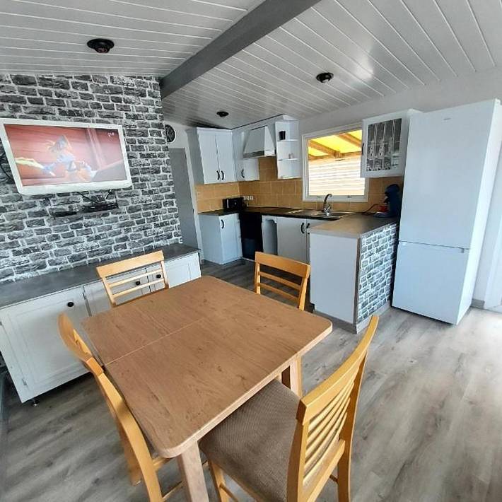 Camping pour 6 personnes, avec piscine et jardin à Mimizan - 4