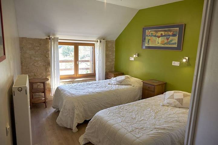 Location de vacances pour 6 personnes, avec jardin et piscine à Fajoles - 3